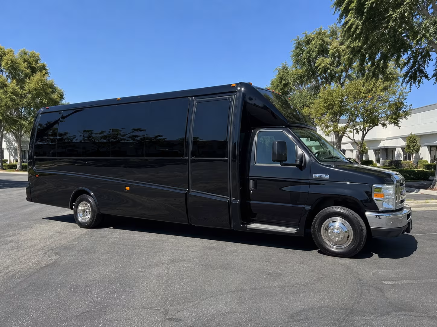bachelor and bachelorette party buses in laredo texas