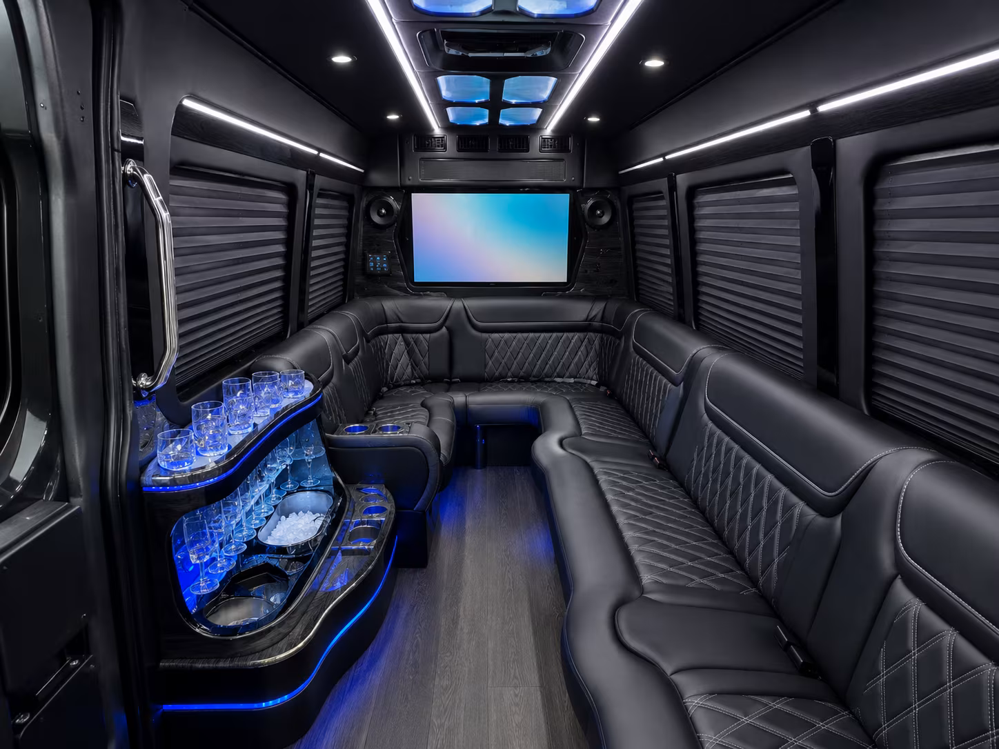 bus rentals for cross border corporate travel and trade delegations