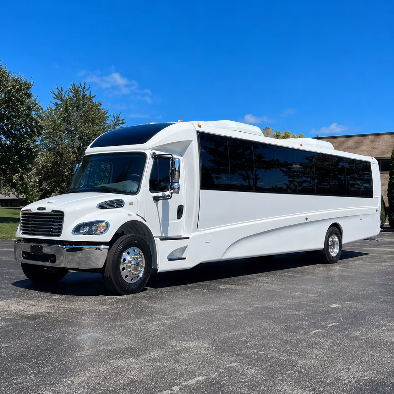 laredo 18 passenger minibus