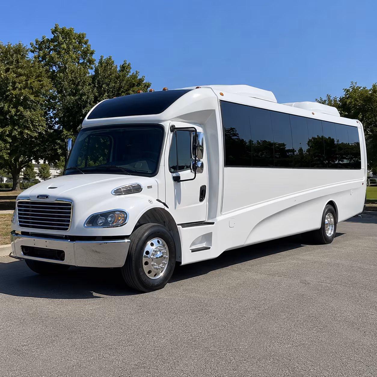 laredo 28 passenger minibus