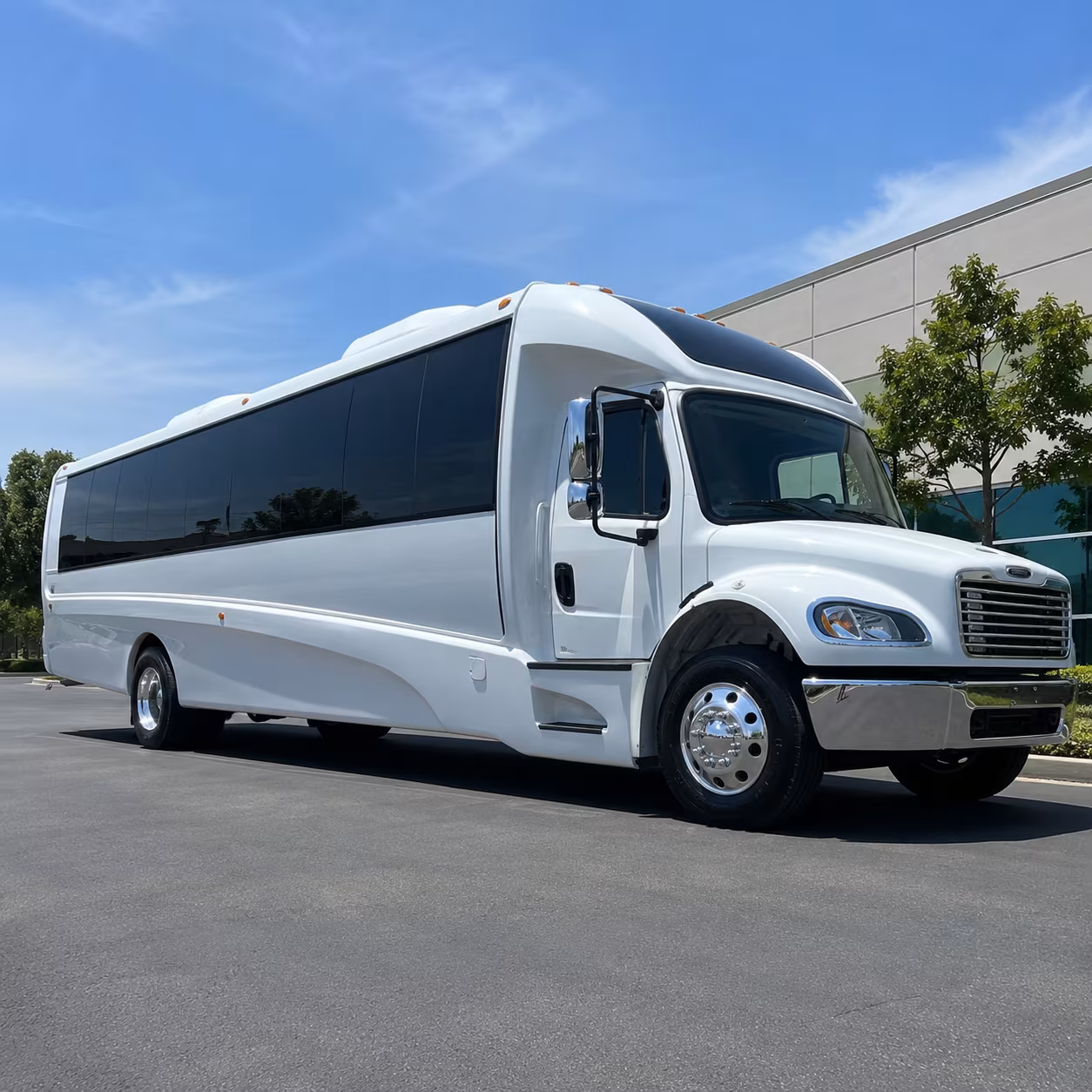 laredo 30 passenger minibus