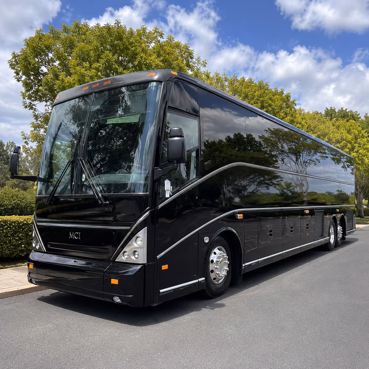 laredo 56 passenger charter bus