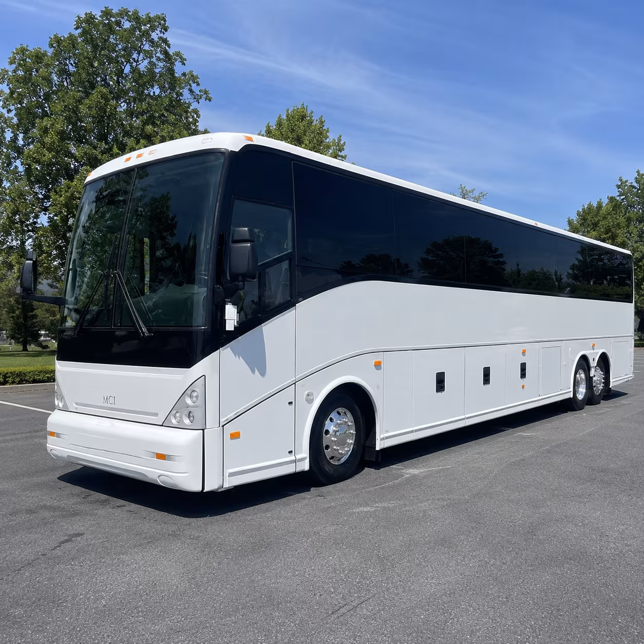 laredo bus rental service area