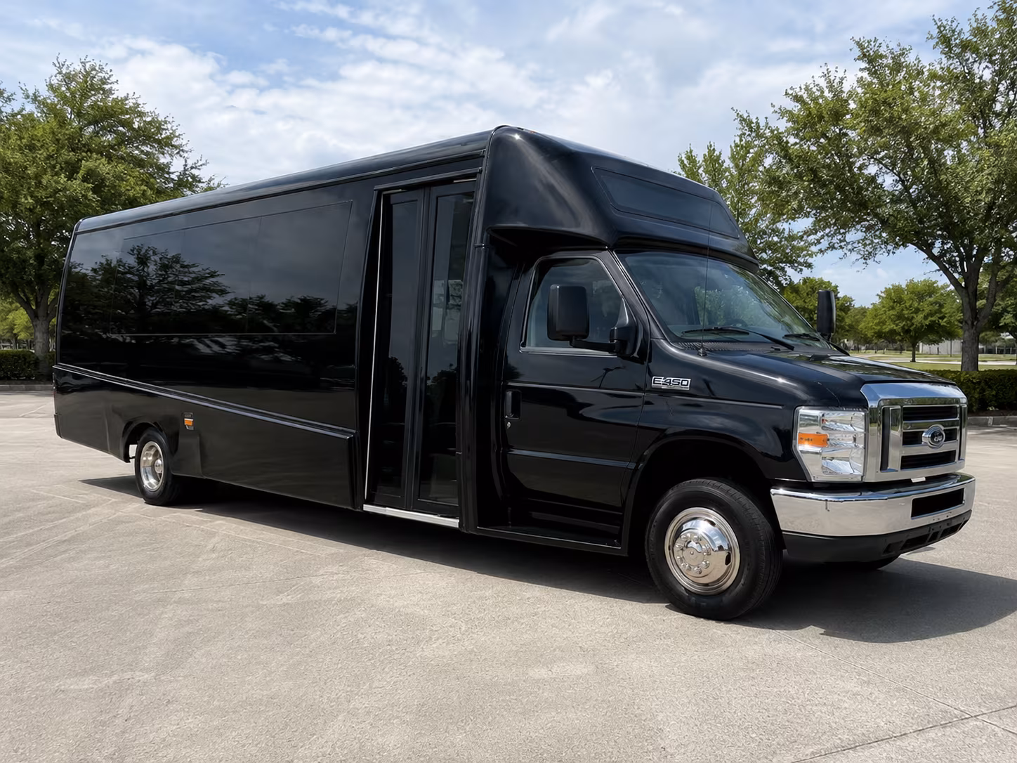 minibus rentals for laredo high school prom groups across webb county