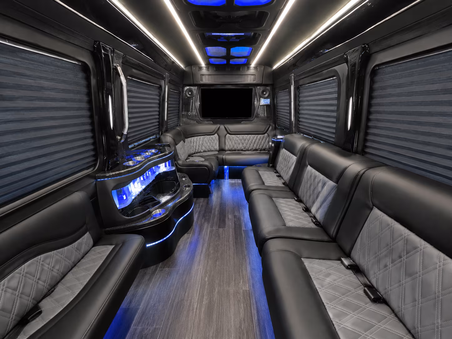 overnight bus trips from laredo to houston and the gulf coast