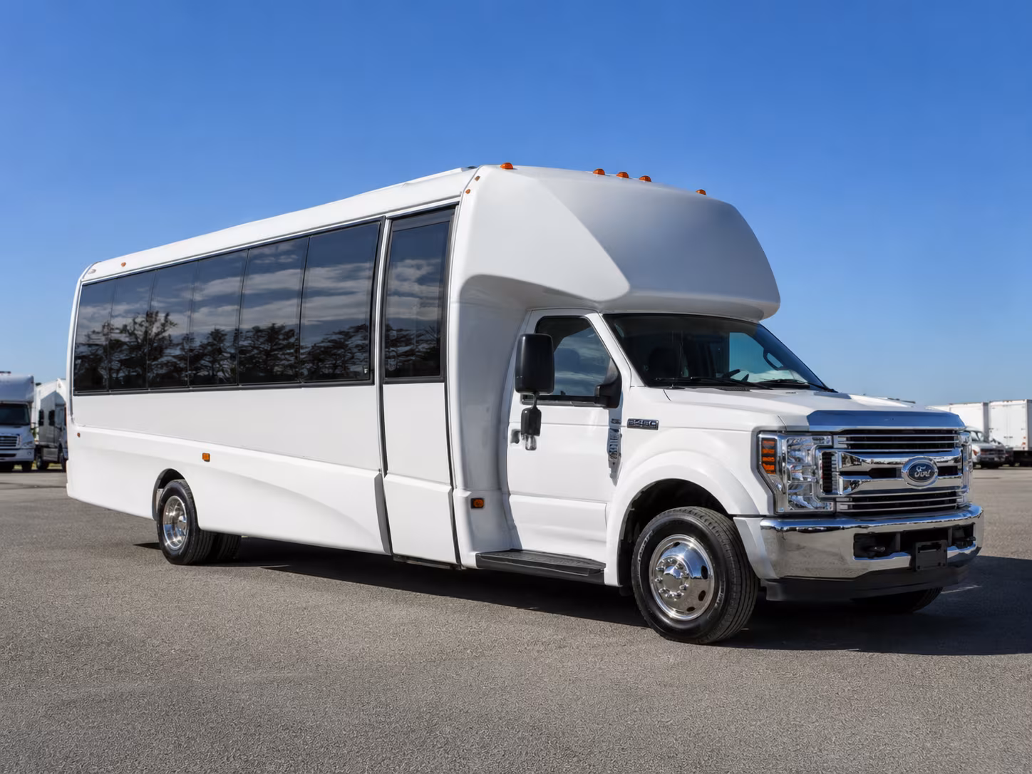rent a prom bus in laredo for hotel ballroom nights on san bernardo avenue